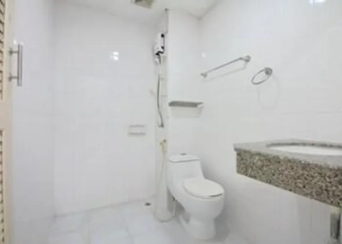 Hotel Super Oyo 498 Ladawan Bangkok