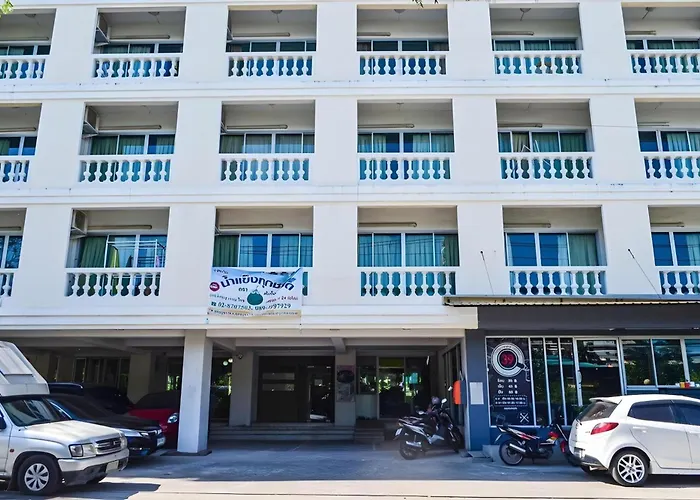 Super Oyo 498 Ladawan 3* Bangkok