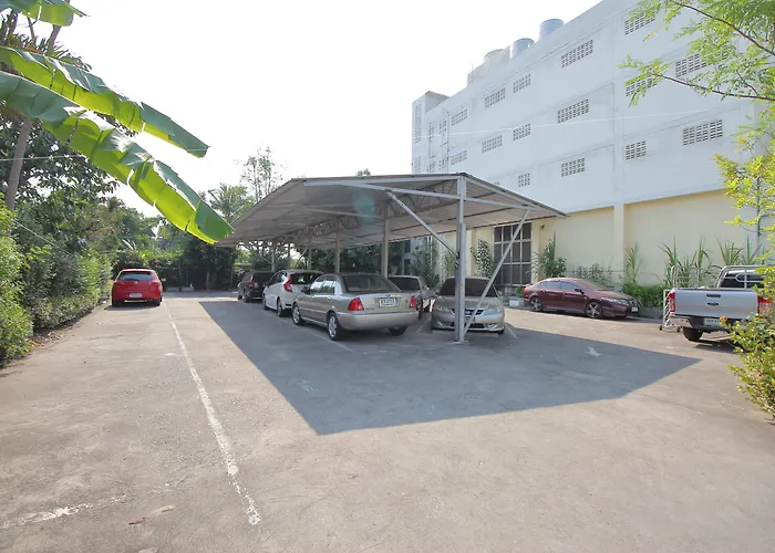 Hotel Super Oyo 498 Ladawan Bangkok