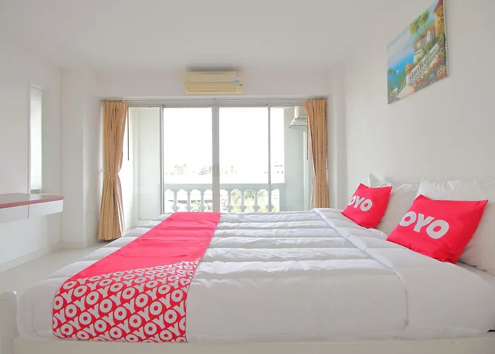 Super Oyo 498 Ladawan Hotel